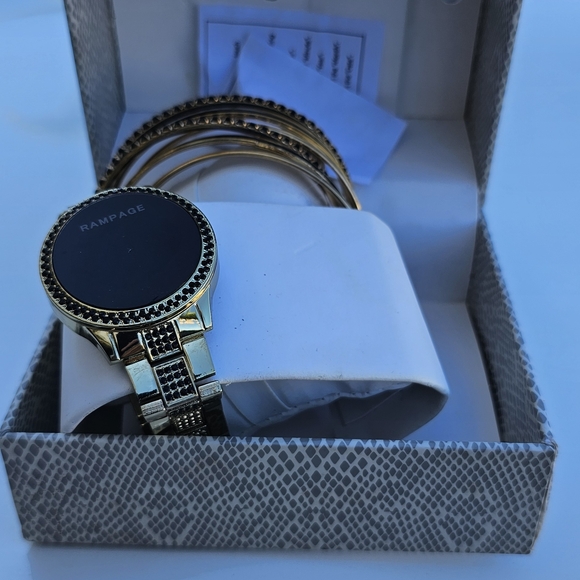 Stylish Gray Woman Watch With Box - Picture 2 of 5